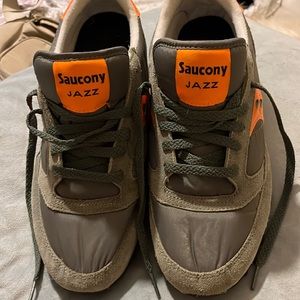 Like New Mens Saucony Jazz Athletic shoes Sz 10.5
